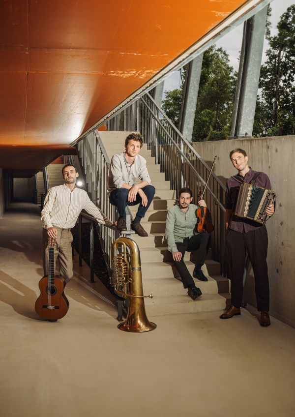 Maxjoseph mit dem Programm „NAU“